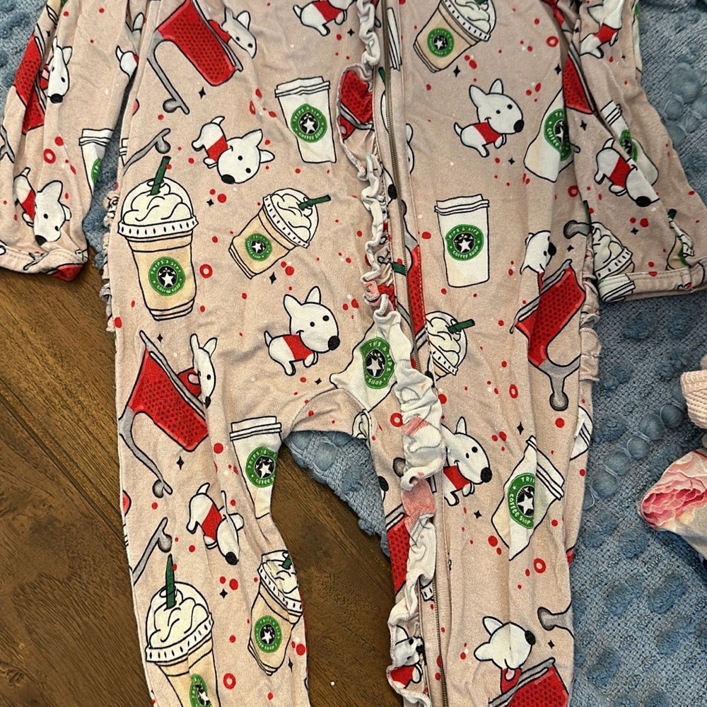 Bamboo target print convertible footie